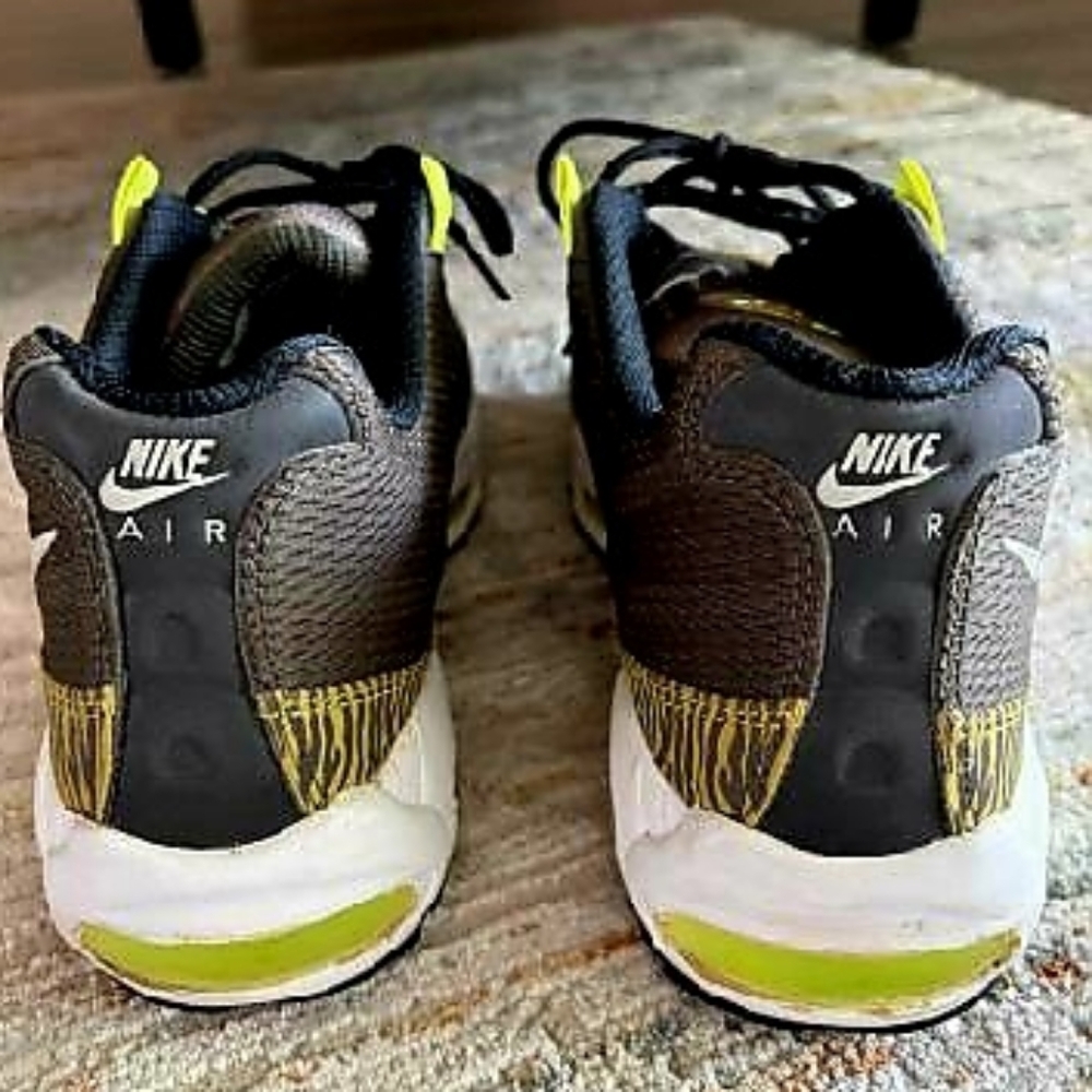 🏃‍♂️ Nike Air Men's Athletic  Sneakers
